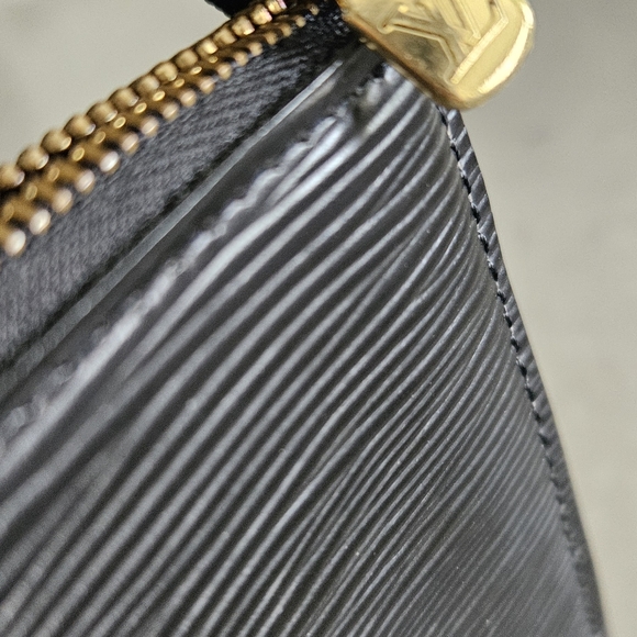 🚫SOLD🚫 Vintage epi leather pochette accessories - Picture 8 of 11